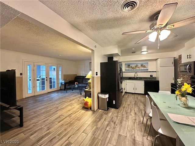 808 South Mallard Street, Las Vegas, NV 89107