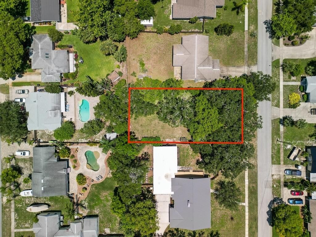 Image 13 of property listing at 1508 LIVE OAK STREET, New Smyrna Beach, FL 32168