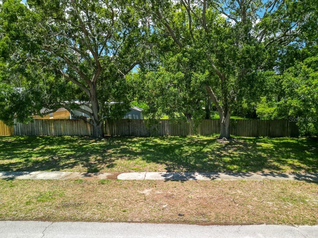 Image 16 of property listing at 1508 LIVE OAK STREET, New Smyrna Beach, FL 32168