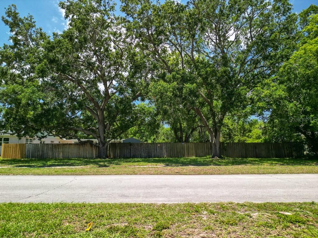 Image 17 of property listing at 1508 LIVE OAK STREET, New Smyrna Beach, FL 32168