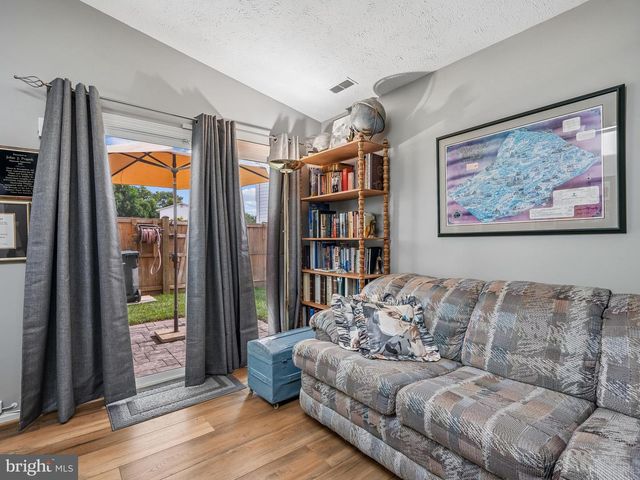 9954 MALLOW ST, Manassas, VA 20110