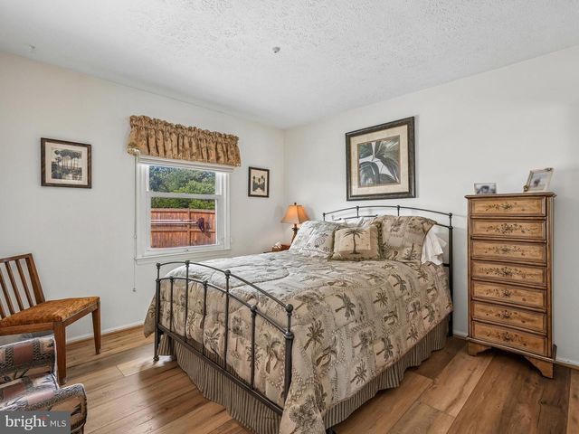 9954 MALLOW ST, Manassas, VA 20110