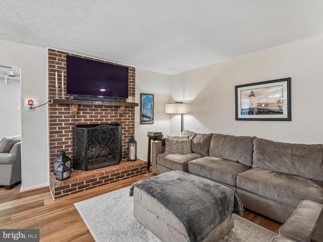 9954 MALLOW ST, Manassas, VA 20110