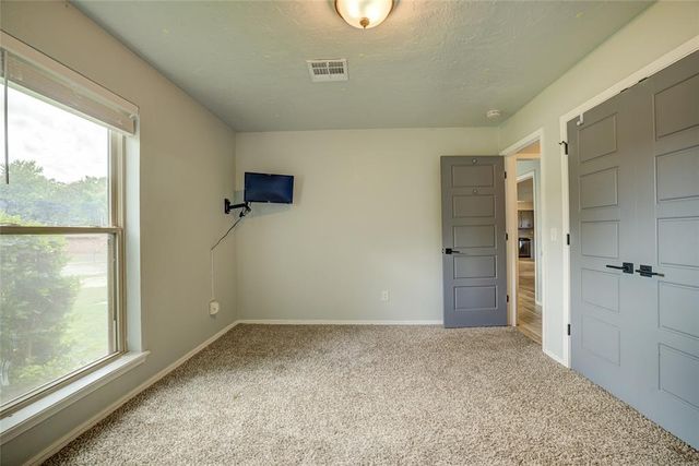 2009 Oakcreek Drive, Norman, OK 73071