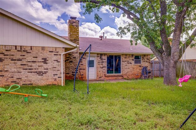 2009 Oakcreek Drive, Norman, OK 73071