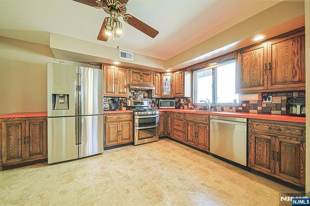 330 E Ruby Avenue, Palisades Park, NJ 07650