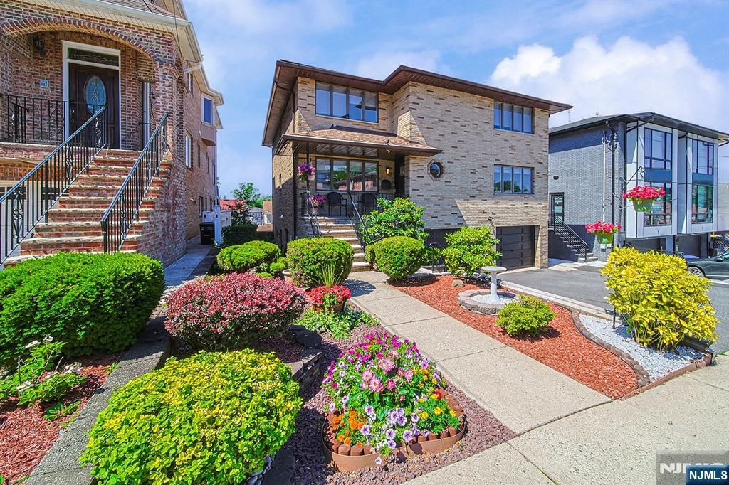 330 E Ruby Avenue, Palisades Park, NJ 07650
