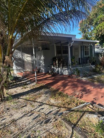 1005 NE 145th St, North Miami, FL 33161
