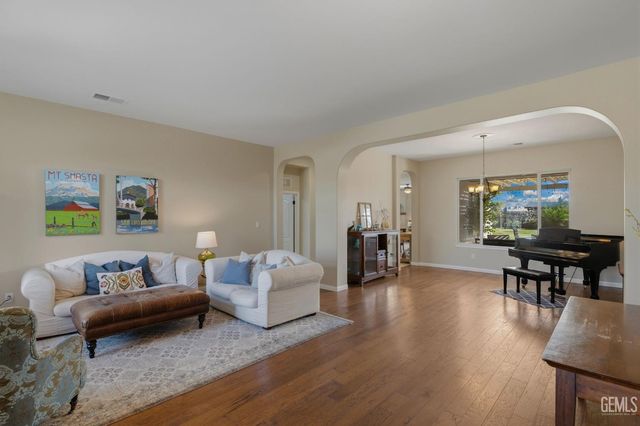 16349 Coastal Court, Bakersfield, CA 93314