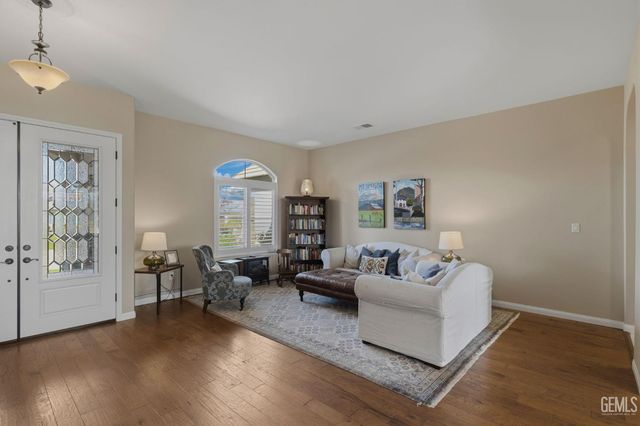 16349 Coastal Court, Bakersfield, CA 93314