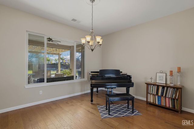 16349 Coastal Court, Bakersfield, CA 93314