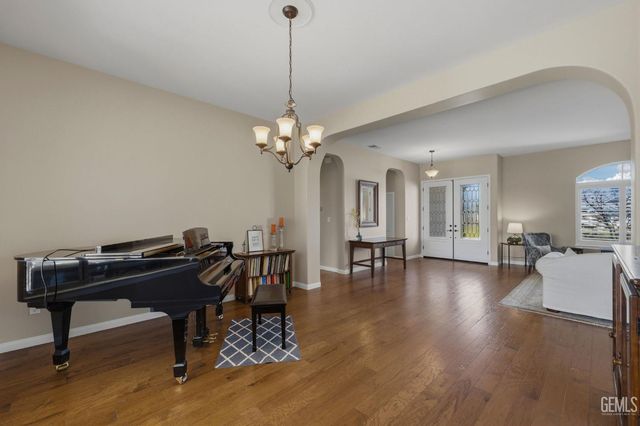 16349 Coastal Court, Bakersfield, CA 93314