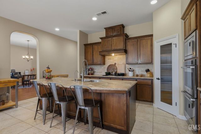 16349 Coastal Court, Bakersfield, CA 93314