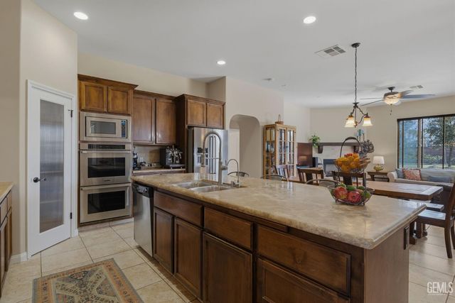 16349 Coastal Court, Bakersfield, CA 93314