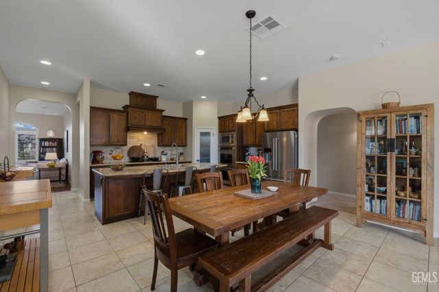 16349 Coastal Court, Bakersfield, CA 93314