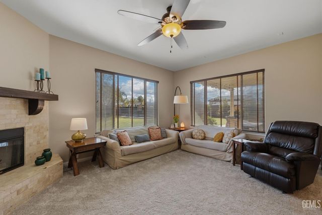 16349 Coastal Court, Bakersfield, CA 93314