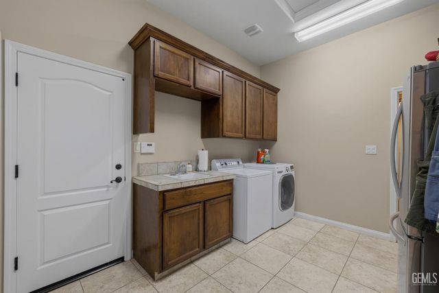 16349 Coastal Court, Bakersfield, CA 93314