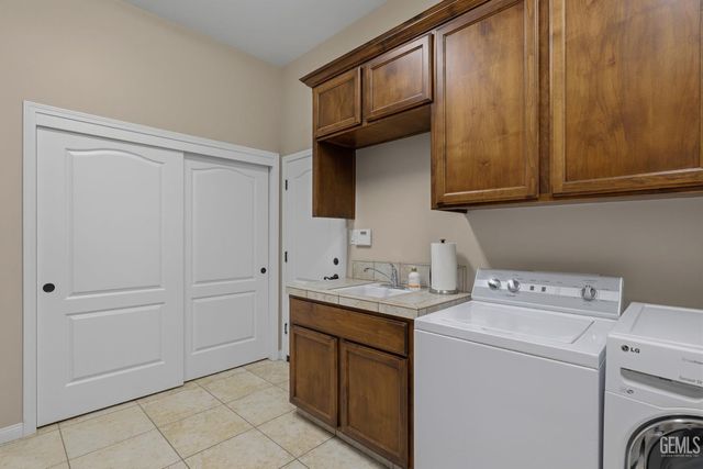 16349 Coastal Court, Bakersfield, CA 93314