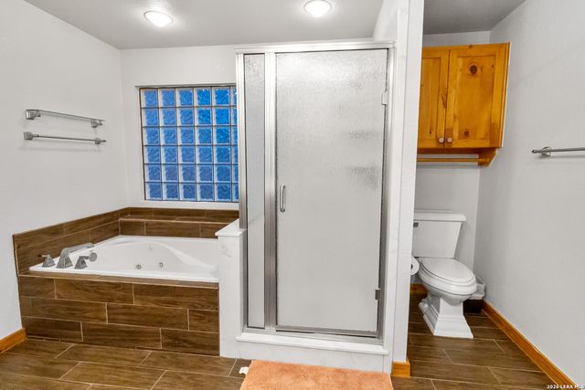 201 Brinkoeter St, Poth, TX 78147