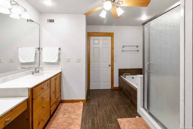 201 Brinkoeter St, Poth, TX 78147