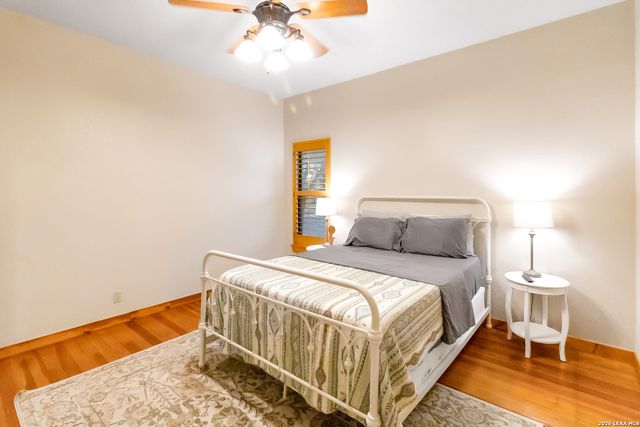 201 Brinkoeter St, Poth, TX 78147