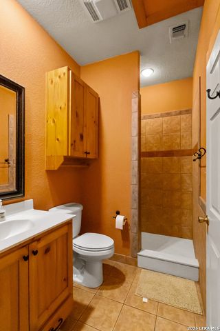 201 Brinkoeter St, Poth, TX 78147