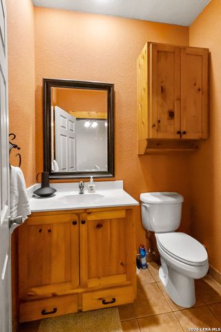 201 Brinkoeter St, Poth, TX 78147