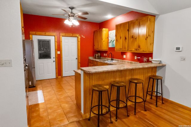201 Brinkoeter St, Poth, TX 78147