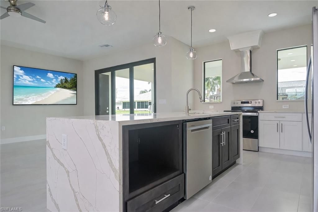 19 NW 14th PL, CAPE CORAL, FL 33993 — photo 4