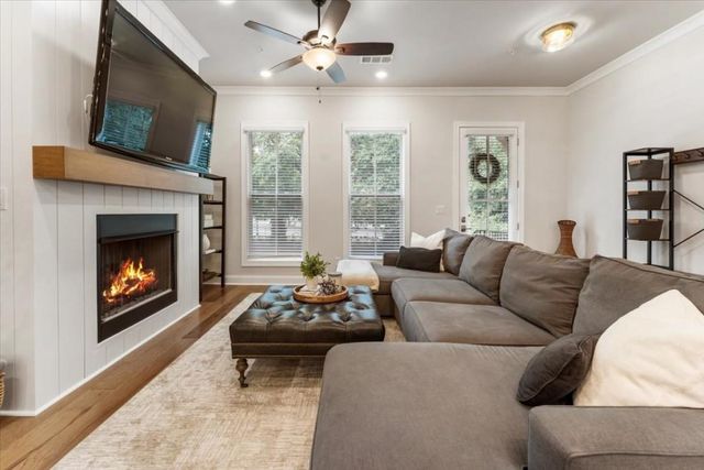 124 Everley Walk, Alpharetta, GA 30009