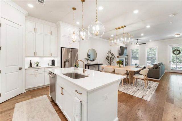 124 Everley Walk, Alpharetta, GA 30009