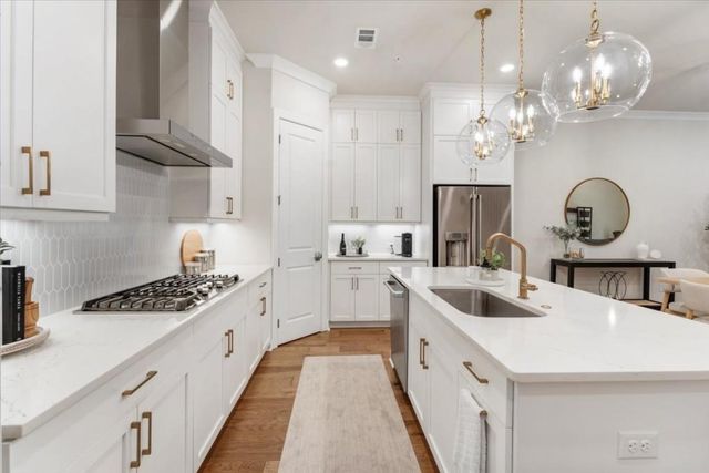 124 Everley Walk, Alpharetta, GA 30009