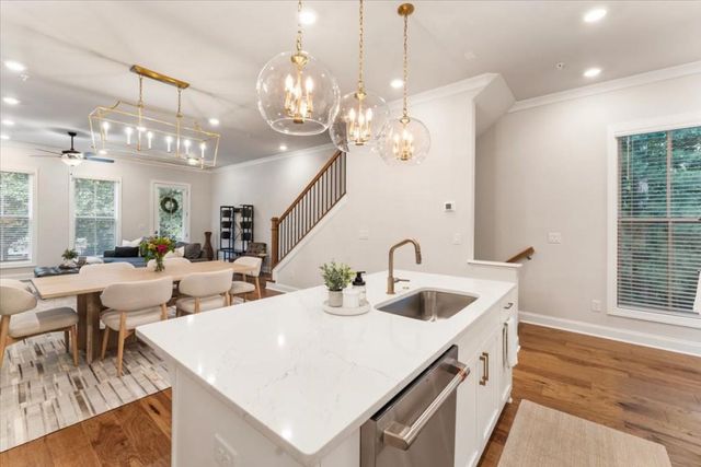124 Everley Walk, Alpharetta, GA 30009