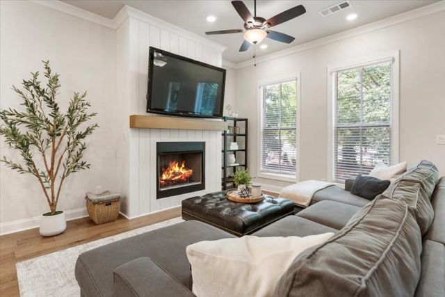 124 Everley Walk, Alpharetta, GA 30009