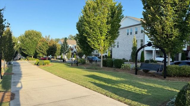 124 Everley Walk, Alpharetta, GA 30009