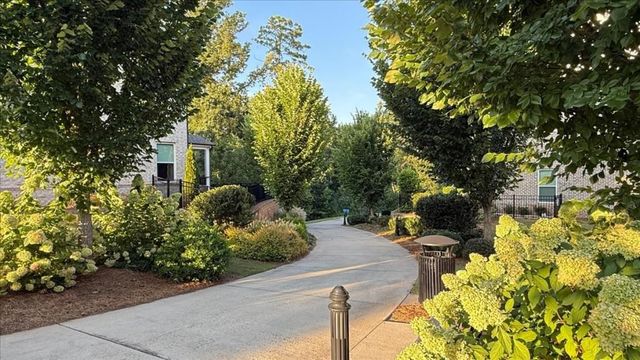 124 Everley Walk, Alpharetta, GA 30009