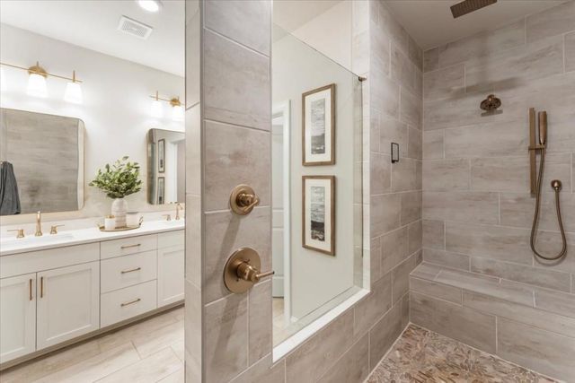 124 Everley Walk, Alpharetta, GA 30009