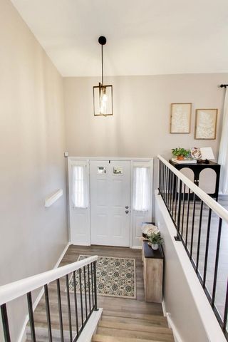 2080 Pennsbury Lane, Hanover Park, IL 60133