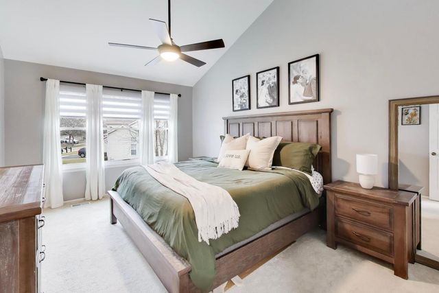 2080 Pennsbury Lane, Hanover Park, IL 60133