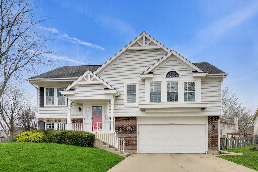 2080 Pennsbury Lane, Hanover Park, IL 60133