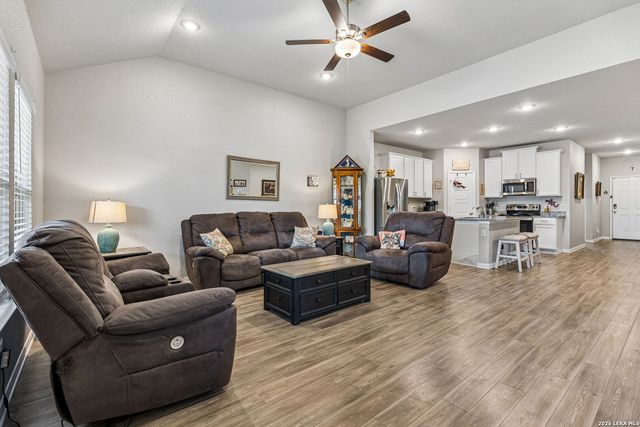 4330 hidden, San Antonio, TX 78223