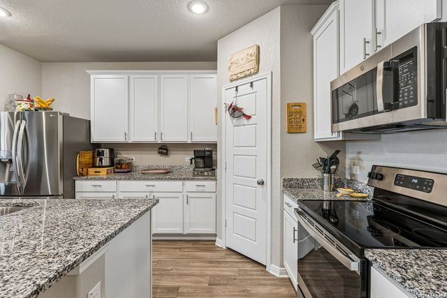 4330 hidden, San Antonio, TX 78223