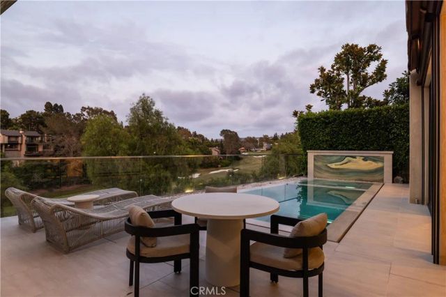 2 Rue Biarritz, Newport Beach, CA 92660