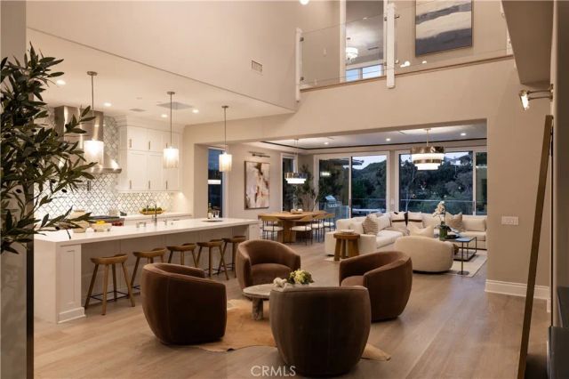 2 Rue Biarritz, Newport Beach, CA 92660