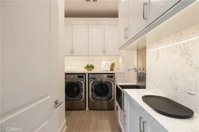 2 Rue Biarritz, Newport Beach, CA 92660