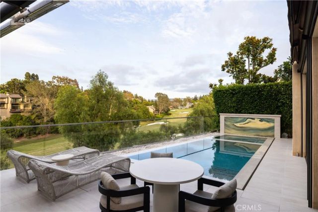 2 Rue Biarritz, Newport Beach, CA 92660