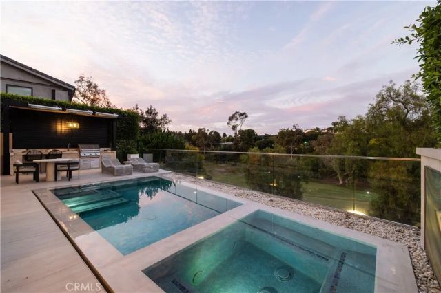 2 Rue Biarritz, Newport Beach, CA 92660