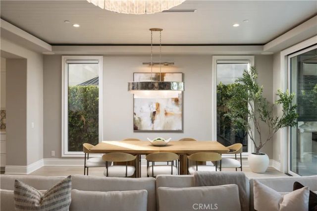 2 Rue Biarritz, Newport Beach, CA 92660