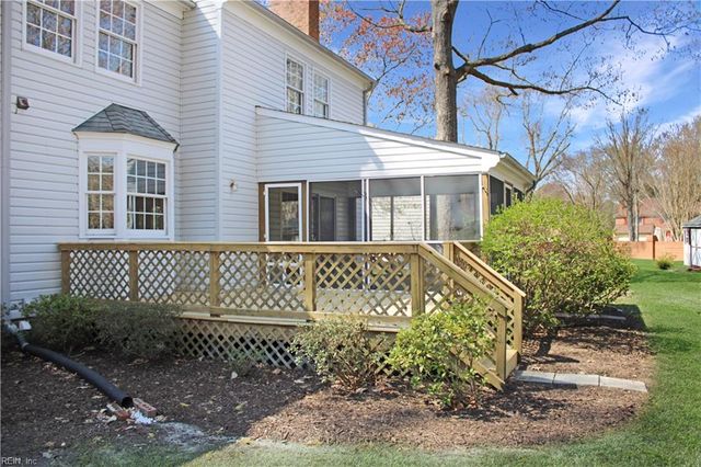 5 Waterford CIR, Hampton, VA 23666
