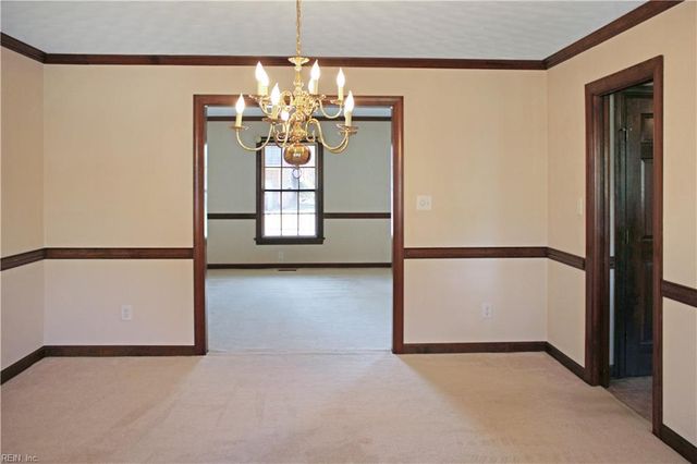 5 Waterford CIR, Hampton, VA 23666